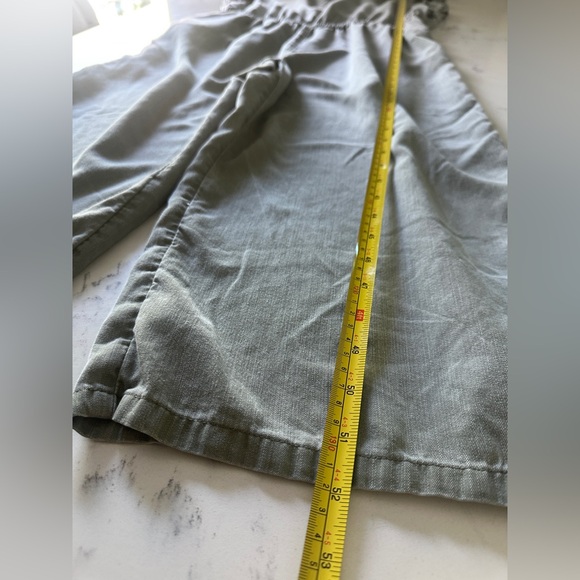 Women’s Old Navy Olive Through Sleeveless Flutter Sleeve Jumpsuit size L - Picture 10 of 13